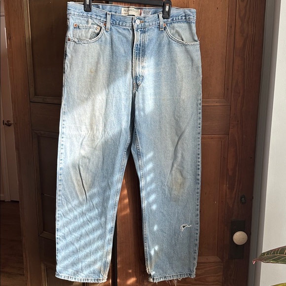 Vintage Men’s Levi’s 550 jeans. Relaxed Fit. Faded. Sz 36x30. - Picture 12 of 12
